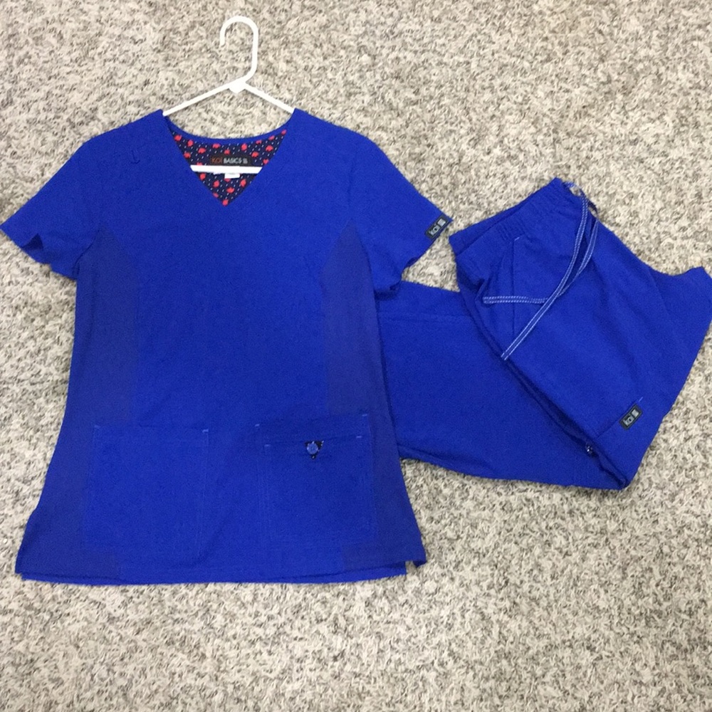 Koi Scrubs Lightweight Comfortable Scrubs